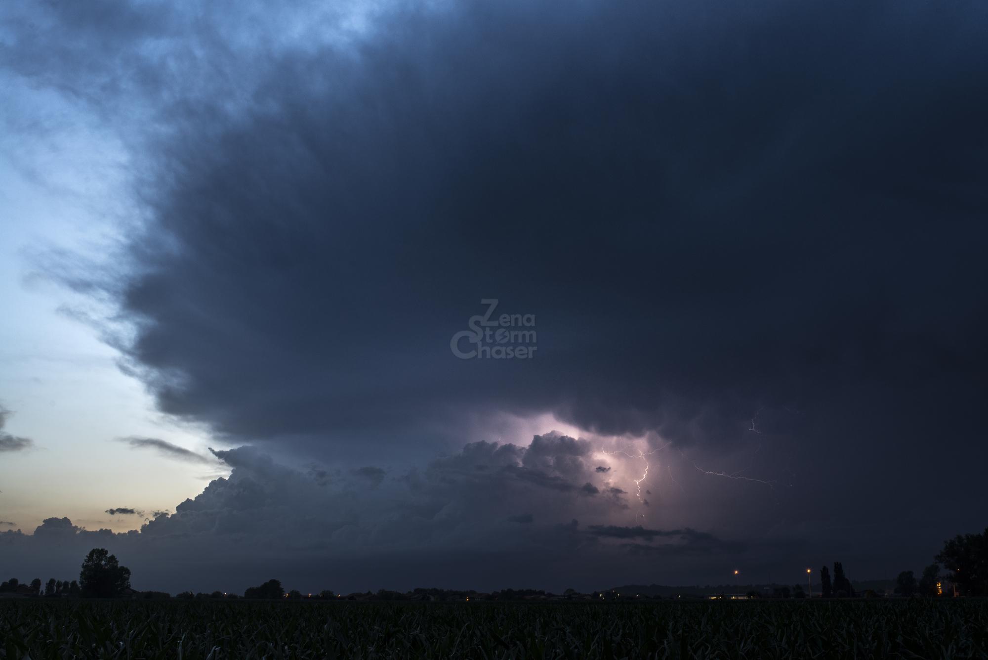 Supercella piemontese temporale serale 17 giugno 2016_1