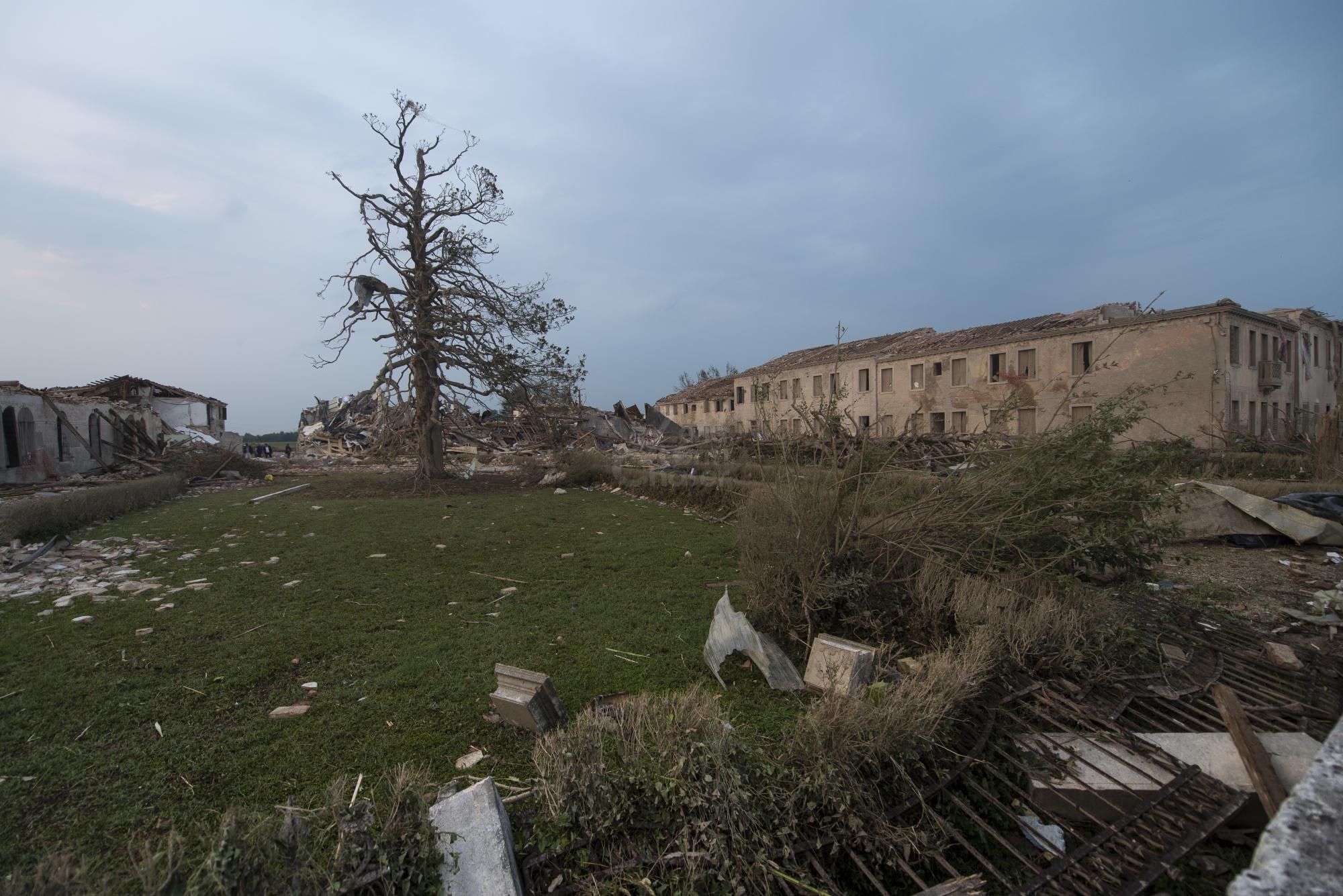 Casa distrutta dal tornado a Dolo