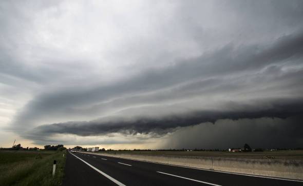 Incredibile shelf cloud