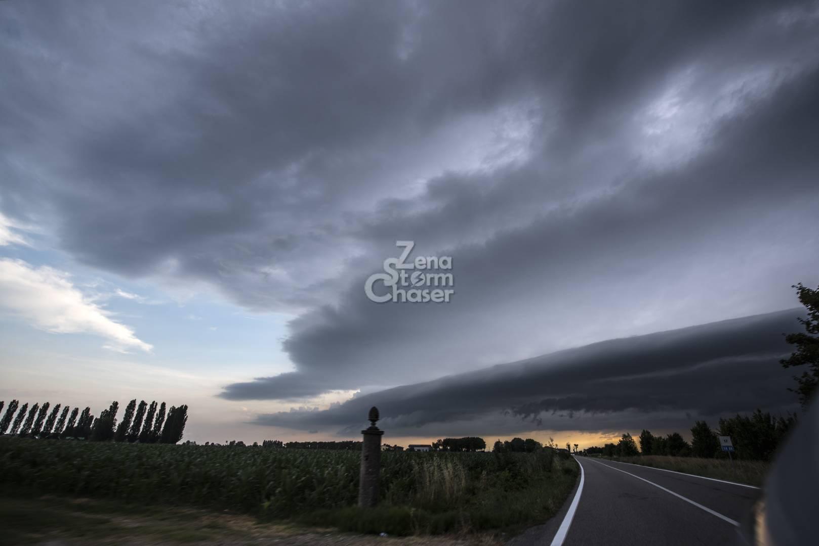 SHELF CLOUD