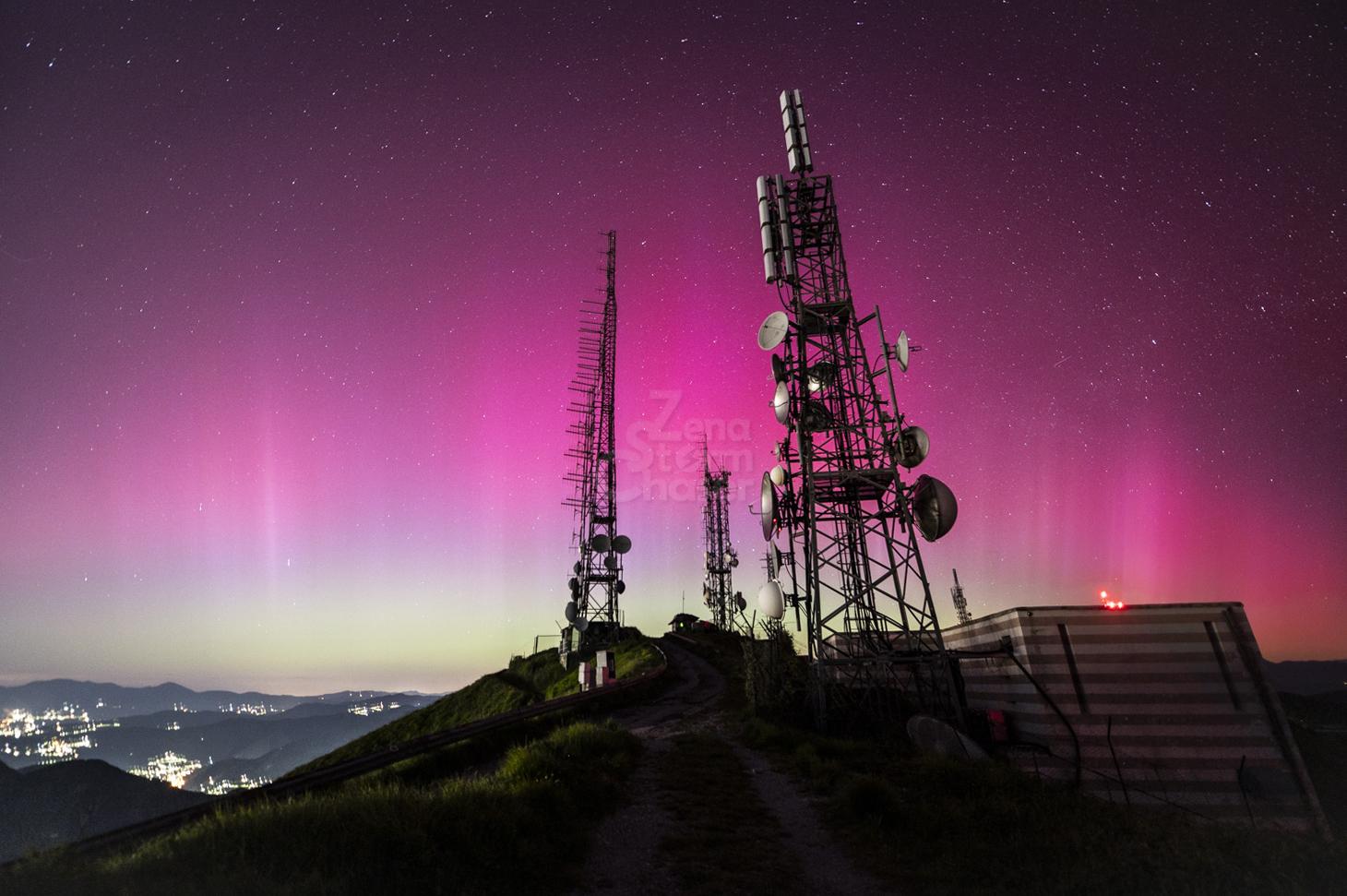 IMPERDIBILE L'AURORA BOREALE VISTA DA GENOVA, 10 MAGGIO 2024!